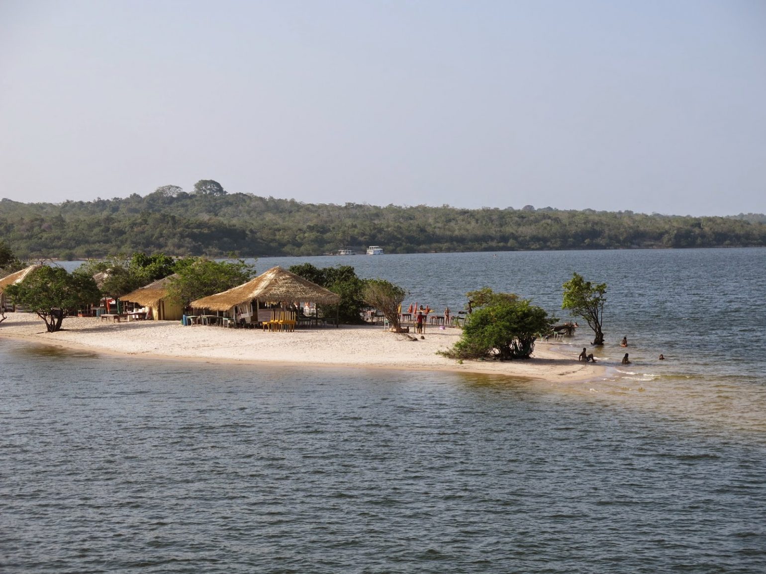 Vista da praia do Amor, Alter do Chão